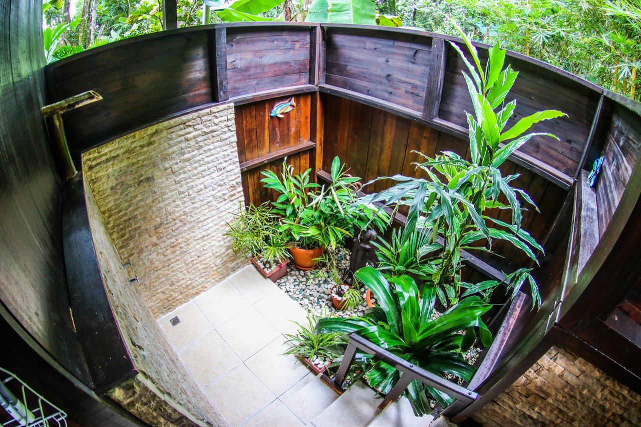 Red Frog Bungalows Surf Resort Бастіментос Екстер'єр фото